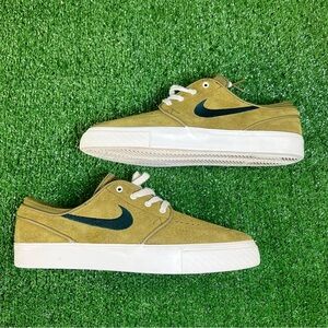 Nike Zoom Stefan Janoski SB Olive Flak Womens size 9.5